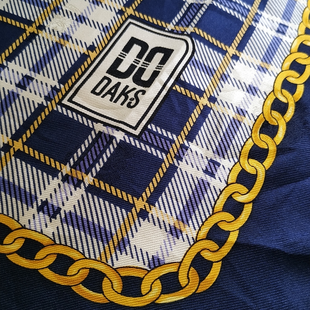 Daks  Silk Scarf Vintage - Picture 6 of 10